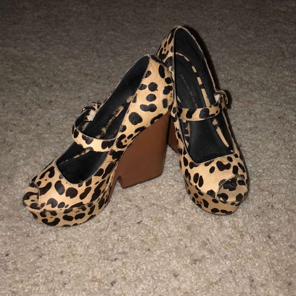 Steven by Steve Madden Leopard Wedges, Size 7